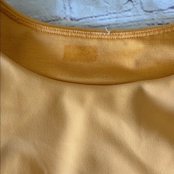 Lululemon Wunder Train Racerback Tank Built-in Bra Size 4 Small Mango Dream - Picture 7 of 7